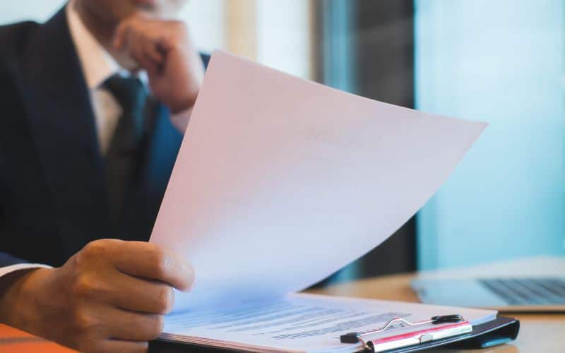 Advocaat familierecht beoordeelt processtukken