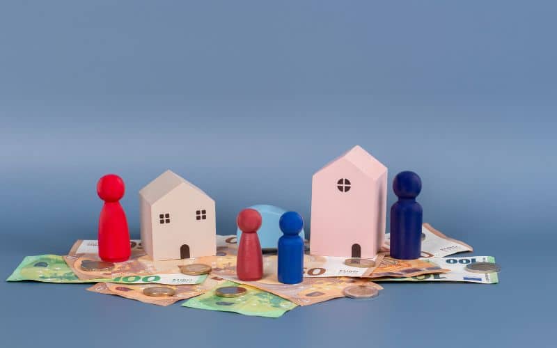 mensen, spullen en geld: boedelscheiding, alimentatie en andere financiën in familierecht